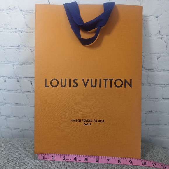 Louis Vuitton Passport gift box with cloth - Picture 4 of 4